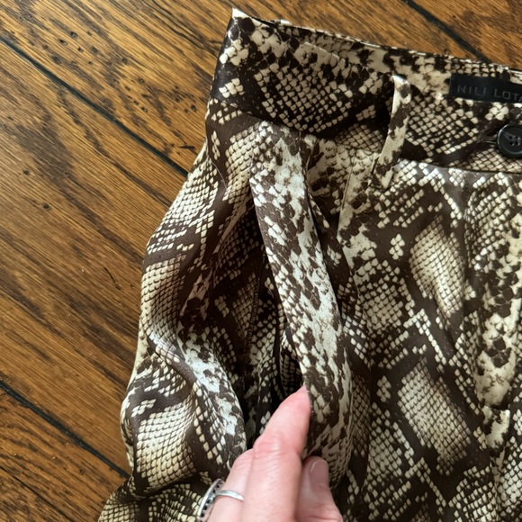 Nili Lotan Adalene Pleated Snake Print Silk Charmeuse Wide Leg Pants size 4 - Picture 4 of 14